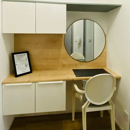 Galerie 466 L'art De Vivre A Apartment *